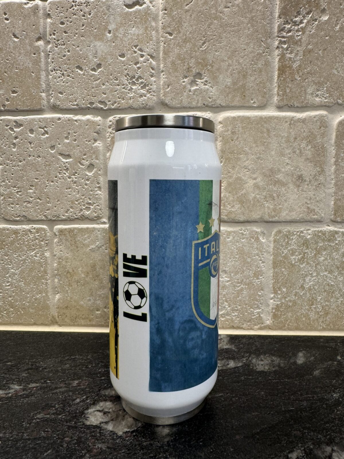 Thermodose Trinkflasche mit Strohhalm: FC Arisdorf und Italien